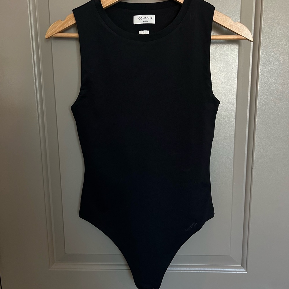 Aritzia Contour Black Sleeveless Bodysuit